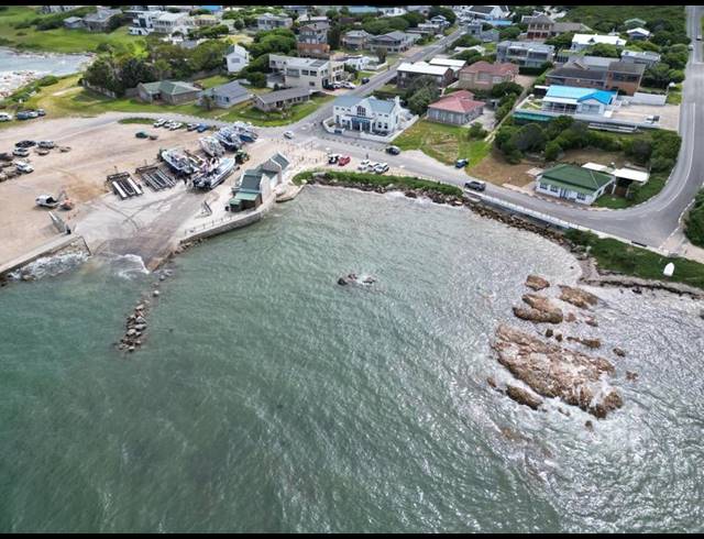 3 BEDROOM HOUSE FOR SALE IN KLEINBAAI